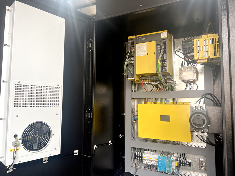 cnc lathe machine price in China